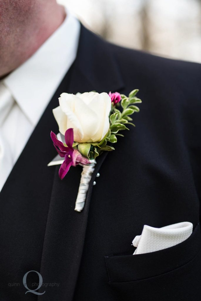 groom flower boutonniere