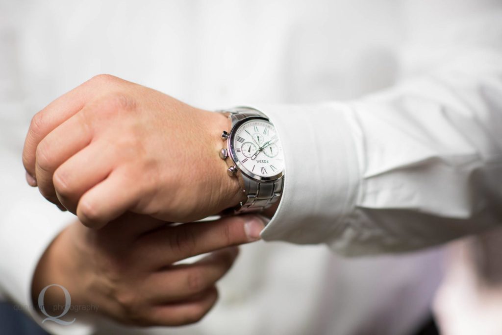 groom watch detail