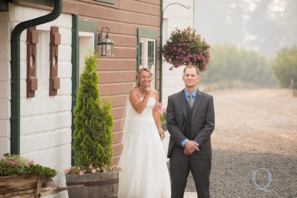 bride groom first look