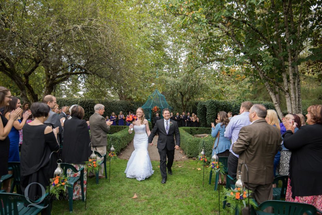 bride groom wedding aisle