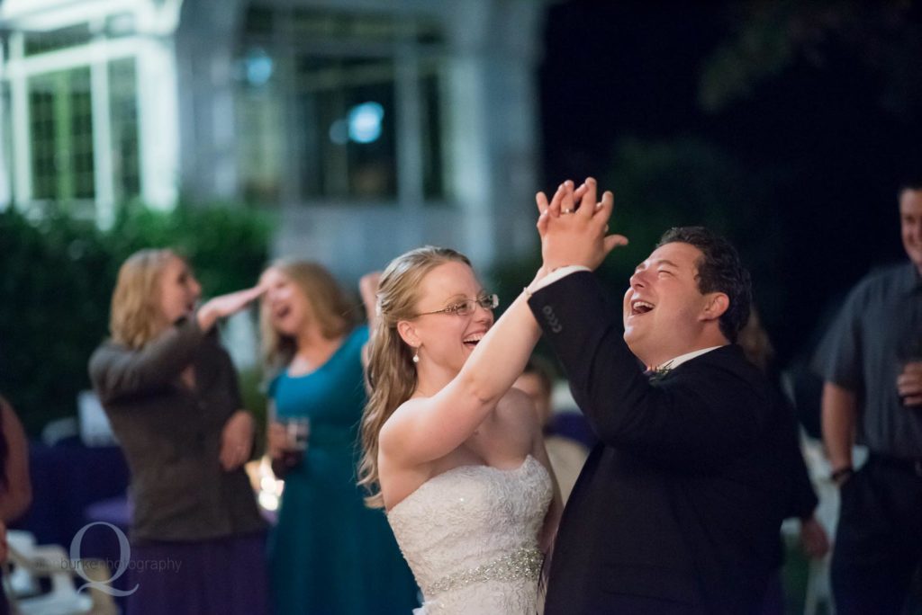 bride groom dance singing