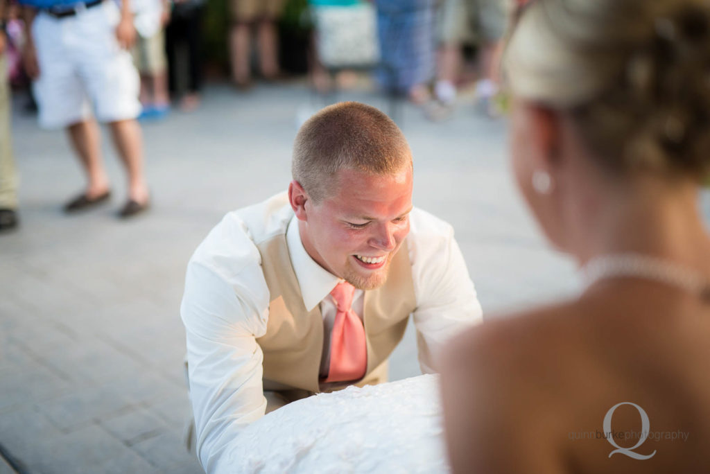 Groom garter toss