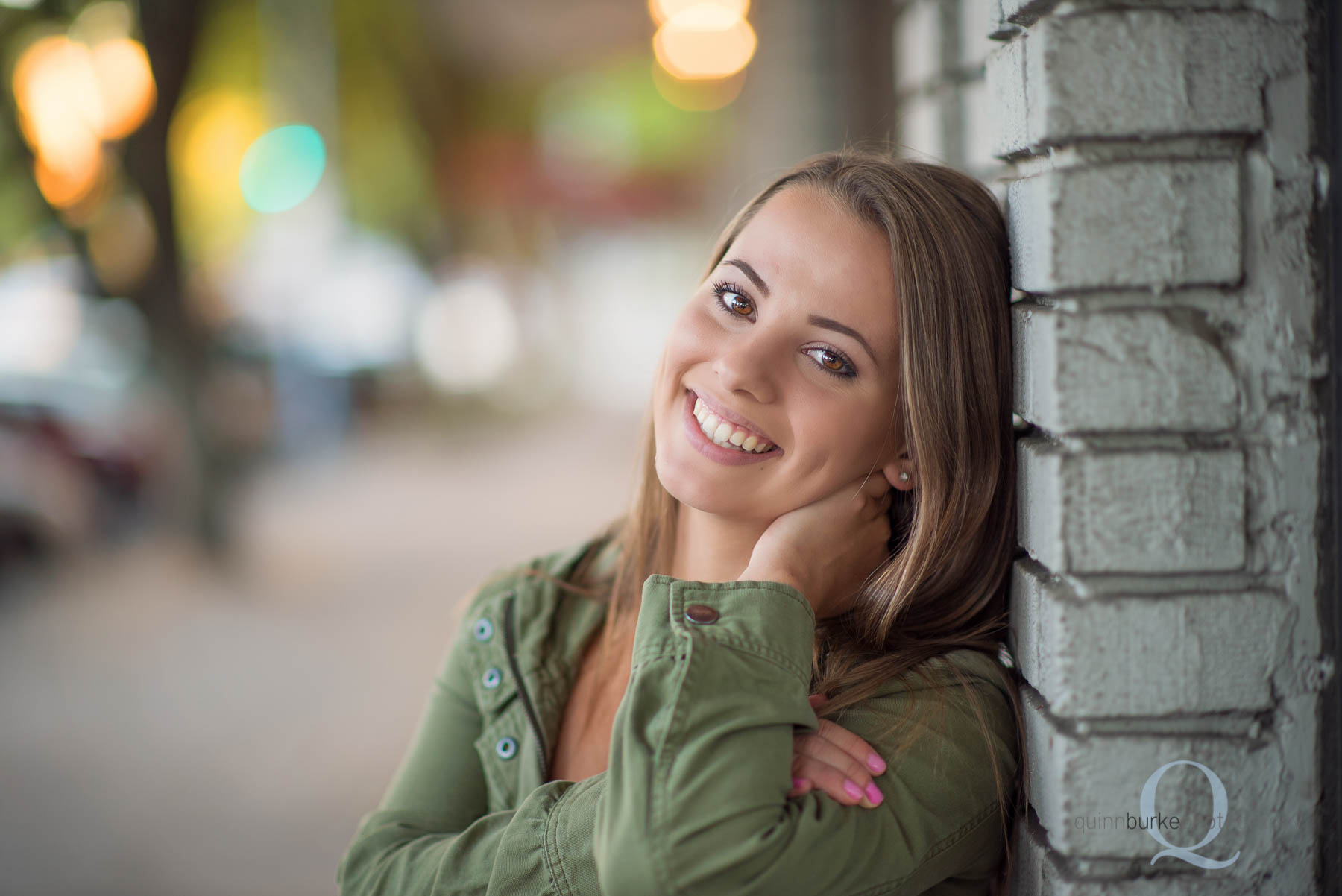 downtown sidewalk high school senior portrait