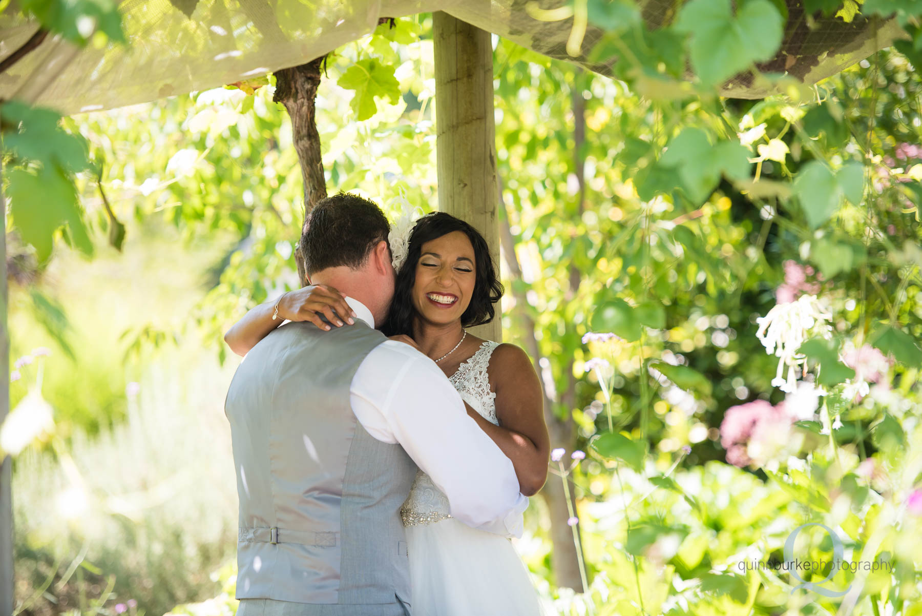 wedding first look at Mcmenamins edgefield