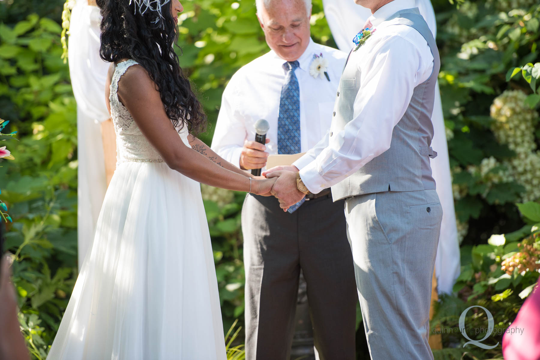 bride and groom wedding ceremony Mcmenamins edgefield