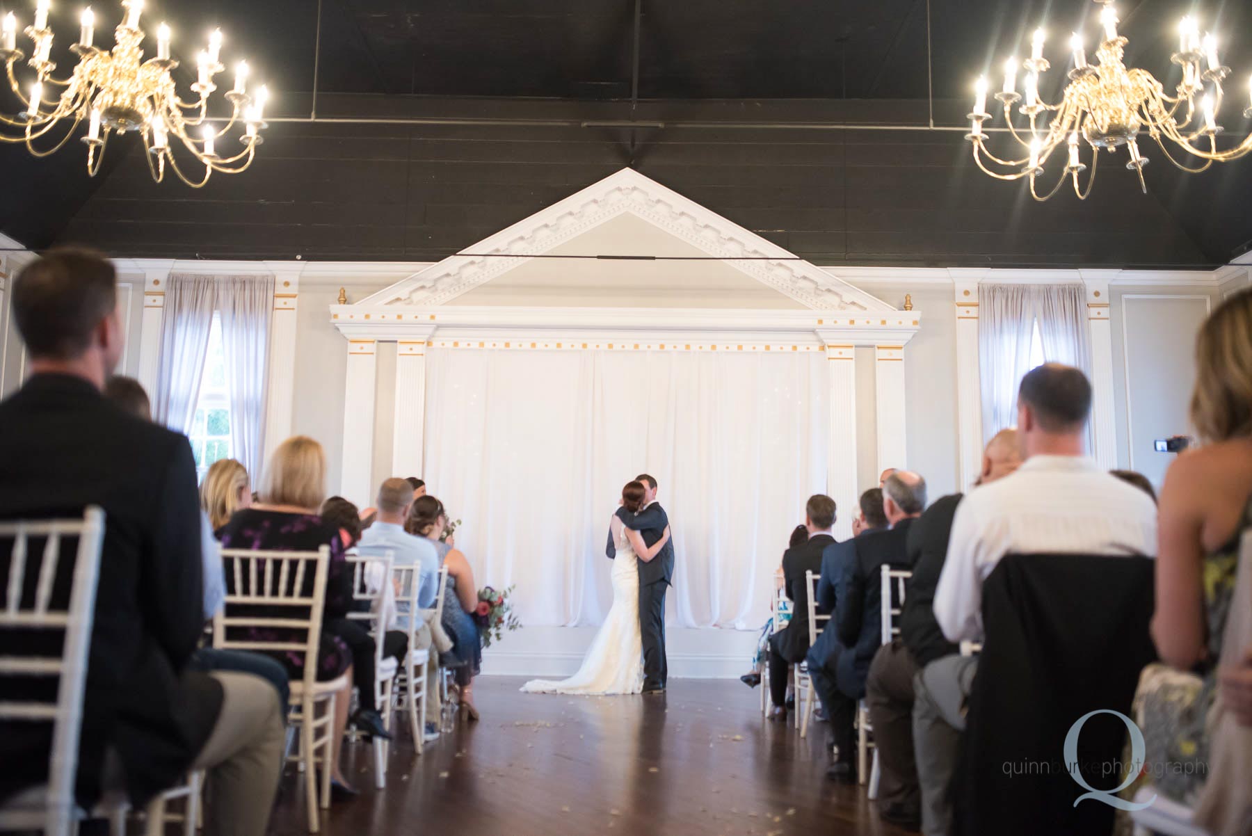 Old Schoolhouse Newberg first kiss during wedding ceremony