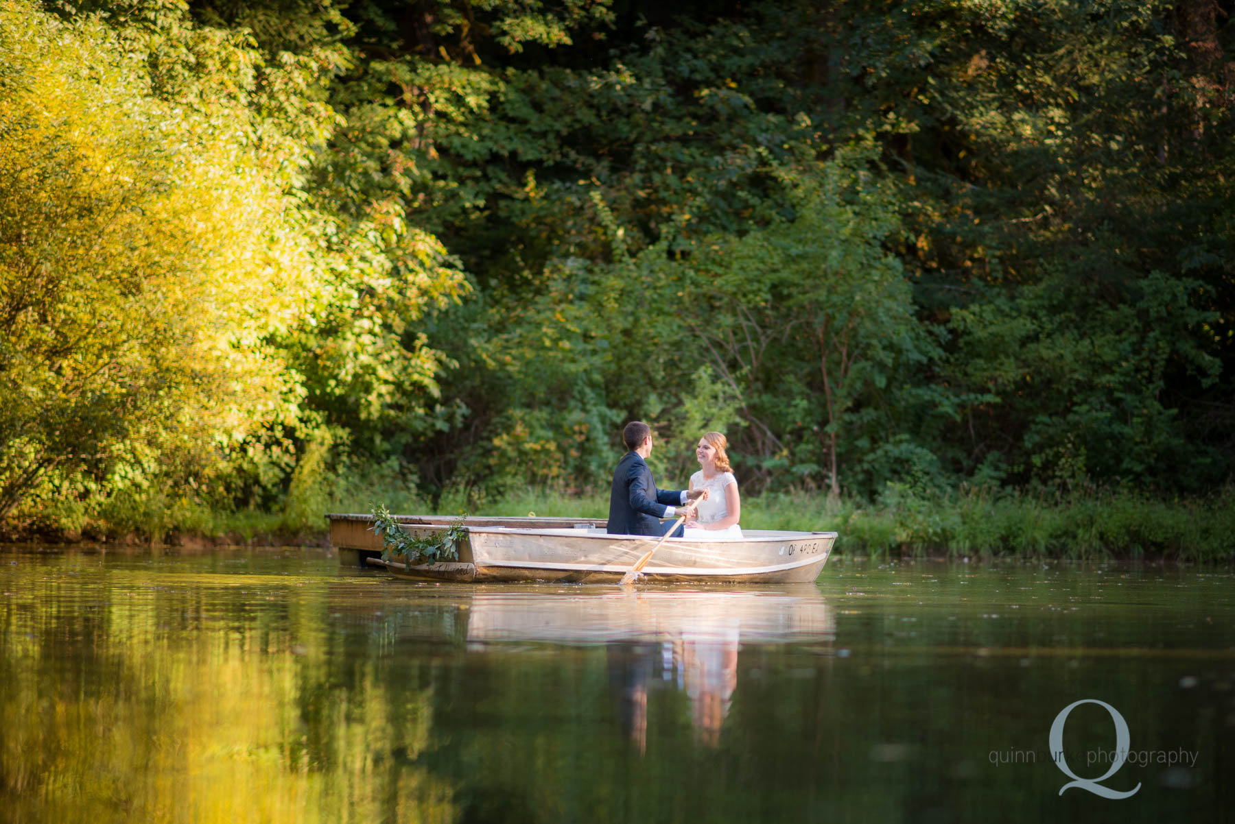 bride groom wedding in boat at rons pond