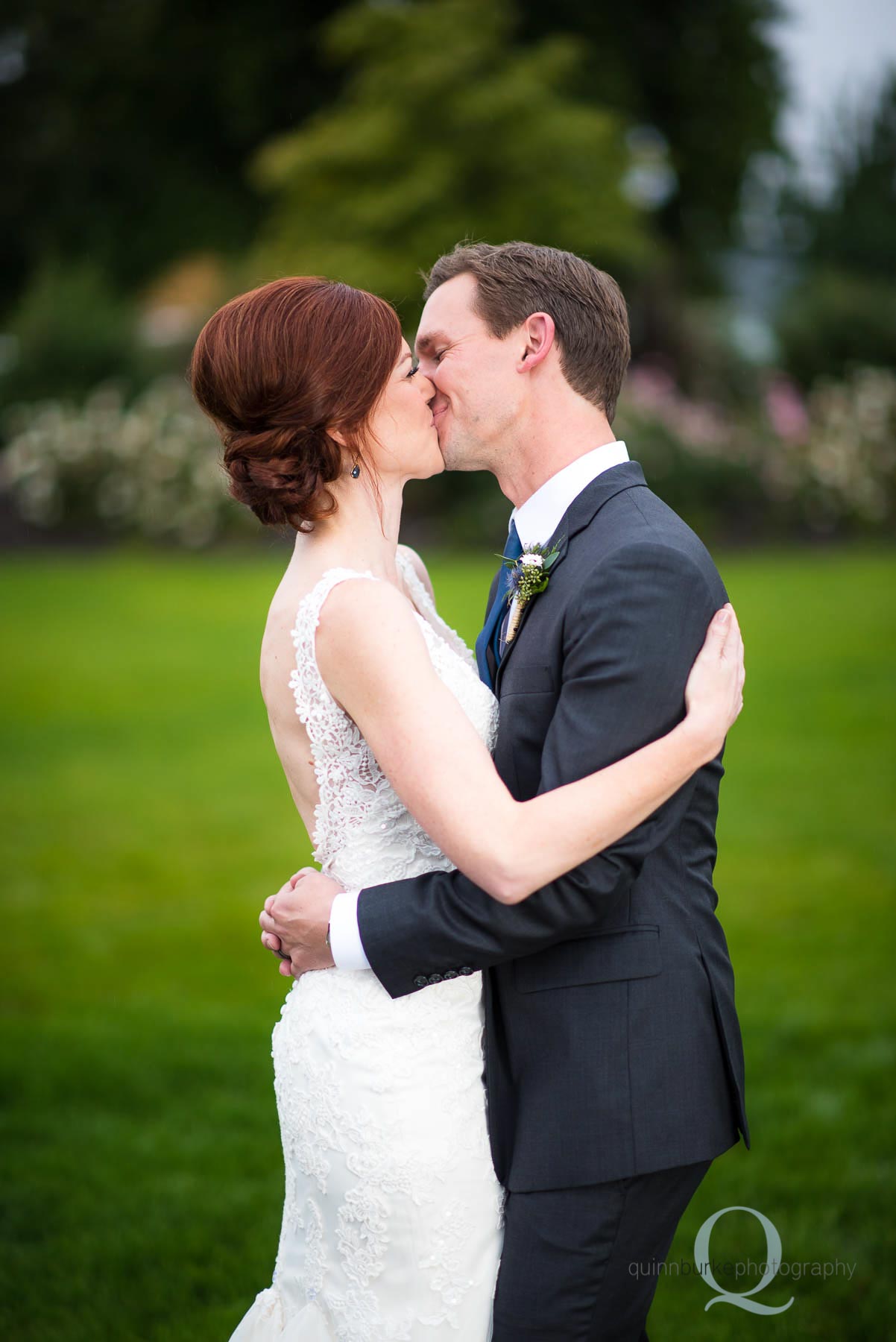 Old Schoolhouse Newberg bride and groom wedding