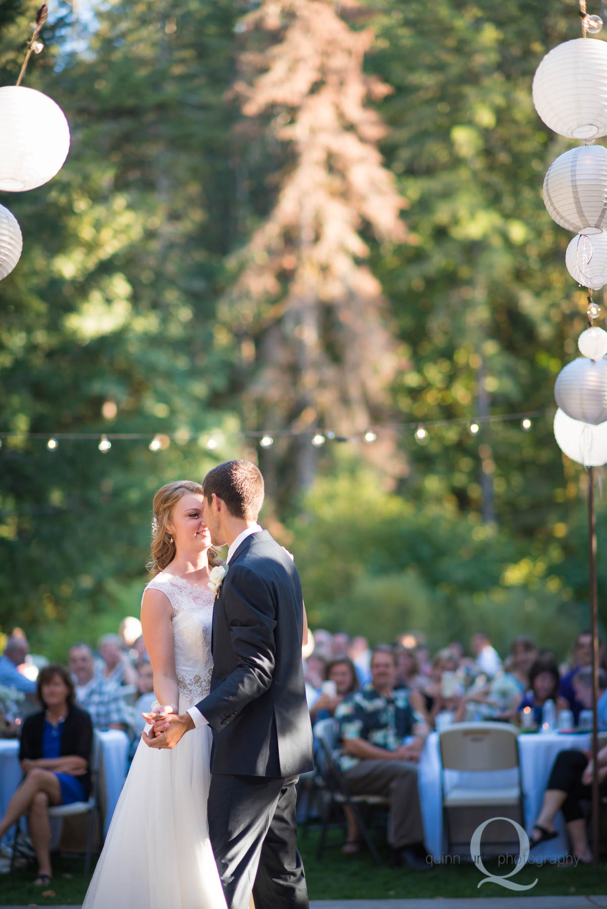 first dance bride and groom wedding at rons pond