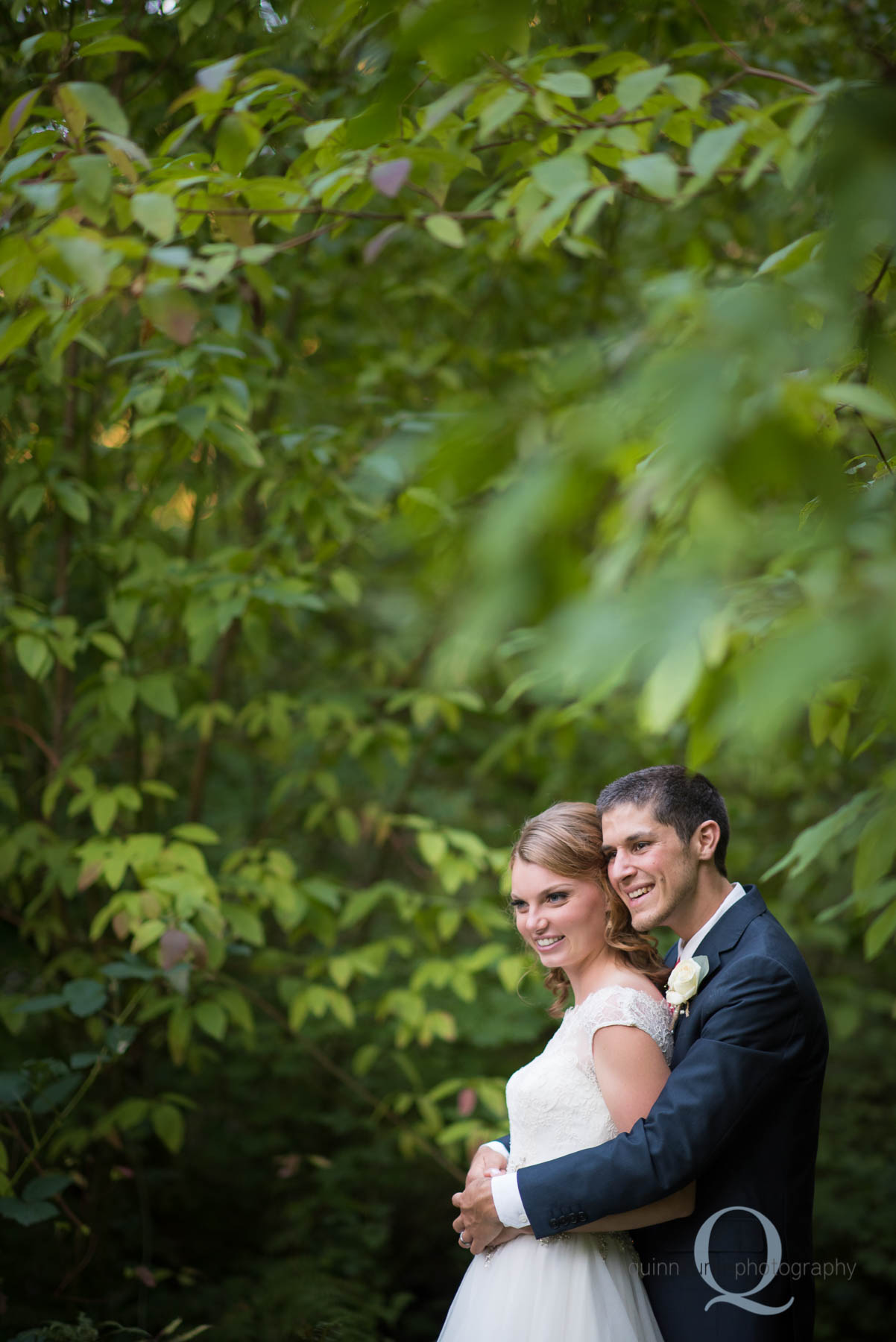 wedding at rons pond bride and groom