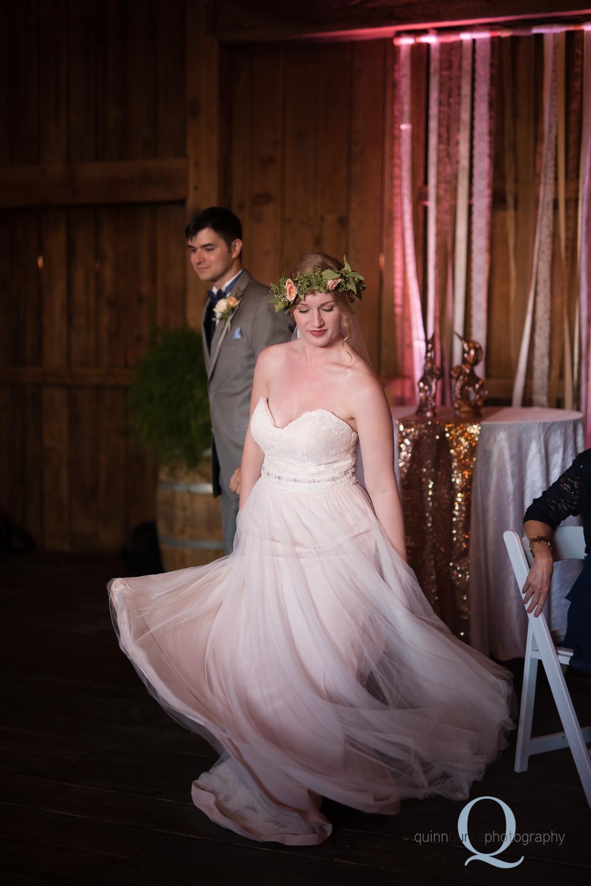 Perryhill Farm barn wedding oregon