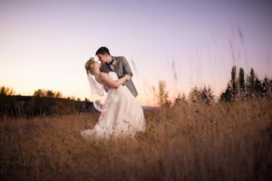 bride groom sunset dip kiss perryhill farm wedding dallas salem oregon